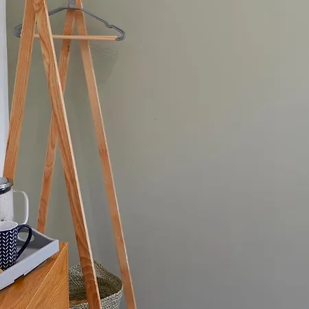 Apartament The Hideaway @ Empire 39, Town Centre Location, Close To Train Station- Yorkshire Coast Holiday Lets. Scarborough