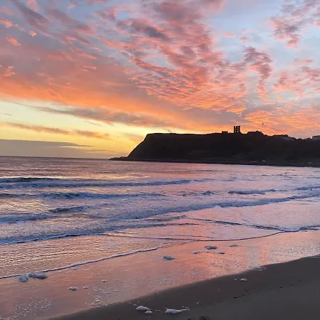 The Hideaway @ Empire 39, Town Centre Location, Close To Train Station- Yorkshire Coast Holiday Lets. Apartament Scarborough