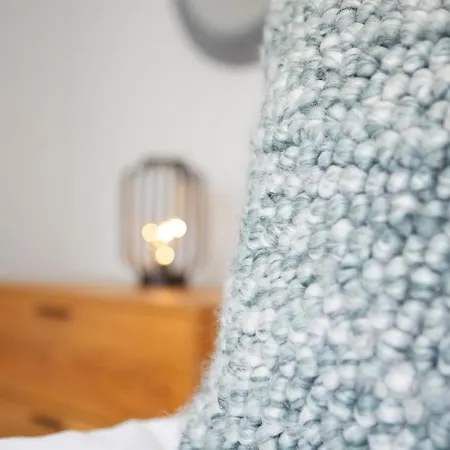 The Hideaway @ Empire 39, Town Centre Location, Close To Train Station- Yorkshire Coast Holiday Lets. Apartman Scarborough