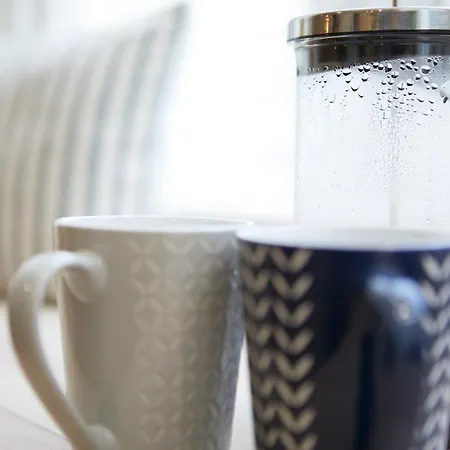 Apartman The Hideaway @ Empire 39, Town Centre Location, Close To Train Station- Yorkshire Coast Holiday Lets. *