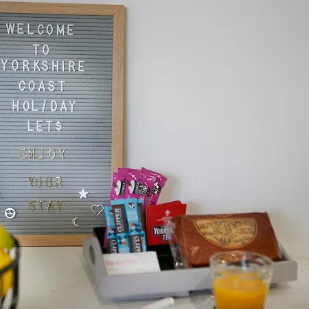 Apartman The Hideaway @ Empire 39, Town Centre Location, Close To Train Station- Yorkshire Coast Holiday Lets. Scarborough