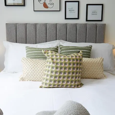 The Hideaway @ Empire 39, Town Centre Location, Close To Train Station- Yorkshire Coast Holiday Lets. Apartman