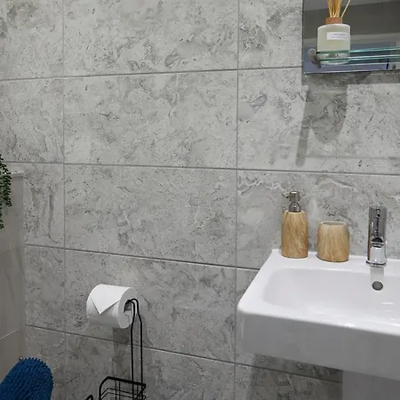 Apartman The Hideaway @ Empire 39, Town Centre Location, Close To Train Station- Yorkshire Coast Holiday Lets. Scarborough